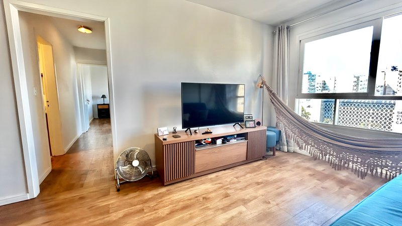 R$ 480.000 - APARTAMENTO - SEMI-MOBILIADO - ANDAR ALTO - 81M2 - 2 DORM - VISTA - 1 VAGA Rua Sarmento Leite Porto Alegre - 