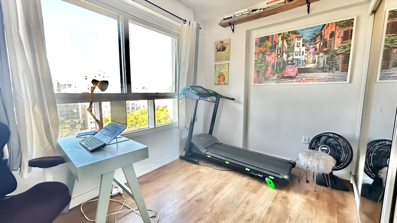 R$ 480.000 - APARTAMENTO - SEMI-MOBILIADO - ANDAR ALTO - 81M2 - 2 DORM - VISTA - 1 VAGA Rua Sarmento Leite Porto Alegre - 