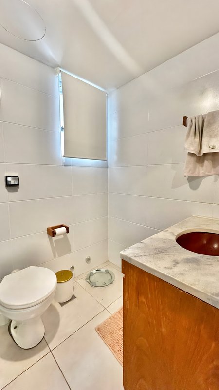 R$ 480.000 - APARTAMENTO - SEMI-MOBILIADO - ANDAR ALTO - 81M2 - 2 DORM - VISTA - 1 VAGA Rua Sarmento Leite Porto Alegre - 