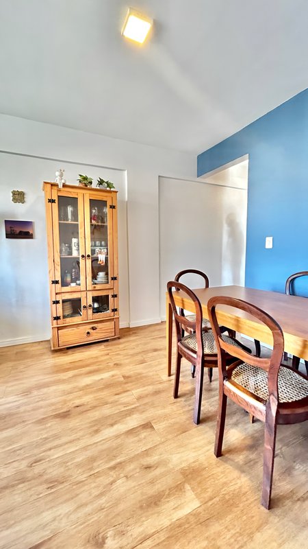 R$ 480.000 - APARTAMENTO - SEMI-MOBILIADO - ANDAR ALTO - 81M2 - 2 DORM - VISTA - 1 VAGA Rua Sarmento Leite Porto Alegre - 