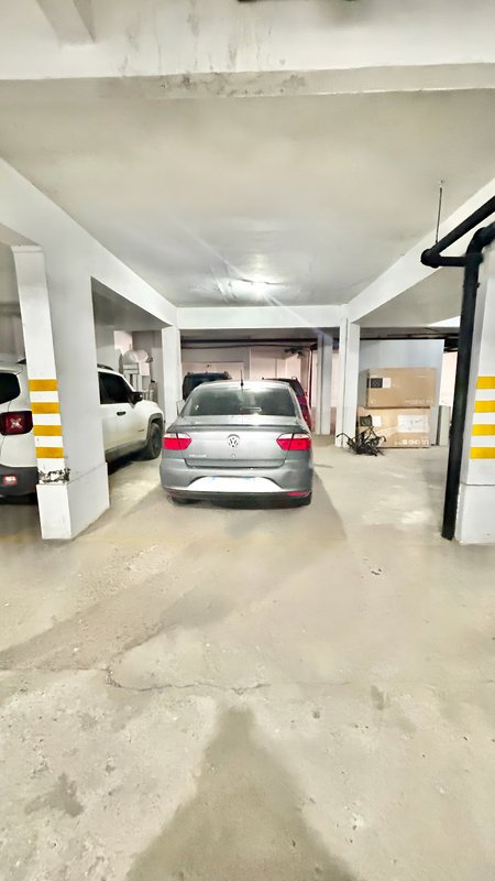 R$ 480.000 - APARTAMENTO - SEMI-MOBILIADO - ANDAR ALTO - 81M2 - 2 DORM - VISTA - 1 VAGA Rua Sarmento Leite Porto Alegre - 