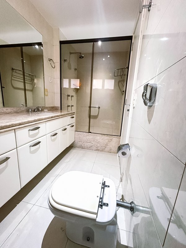 Apartamento Impecável no Jardim Oceânico Avenida Gilberto Amado Rio de Janeiro - 