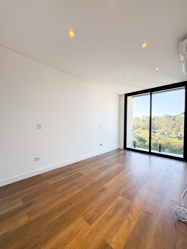 Casa Alto Padrão Real Park Av Renova dos Santos Arujá - 