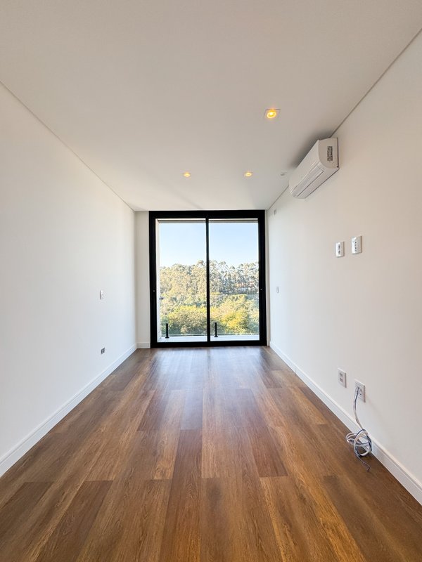 Casa Alto Padrão Real Park Av Renova dos Santos Arujá - 