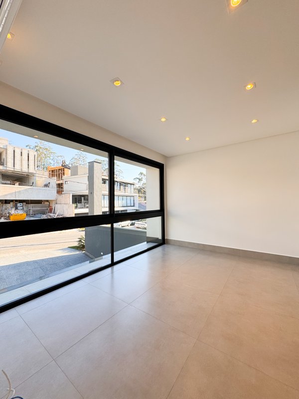 Casa Alto Padrão Real Park Av Renova dos Santos Arujá - 