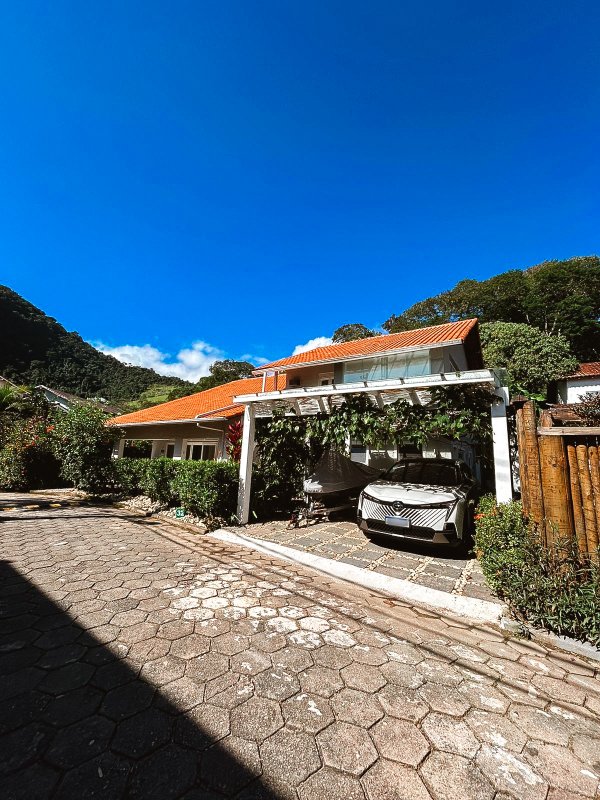 Casa com 6 quartosl em Angra dos Reis Condomínio Marbella Angra dos Reis - 