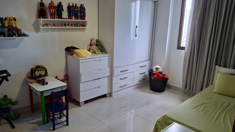 Apartamento à venda com 3 quartos sendo 2 suítes, 135m² área útil por R$ 1.450.000,00 Rua Professor Ruy Baptista Recife - 