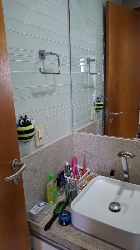 Apartamento à venda com 3 quartos sendo 2 suítes, 135m² área útil por R$ 1.450.000,00 Rua Professor Ruy Baptista Recife - 