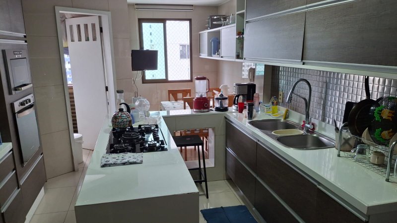 Apartamento à venda com 3 quartos sendo 2 suítes, 135m² área útil por R$ 1.450.000,00 Rua Professor Ruy Baptista Recife - 