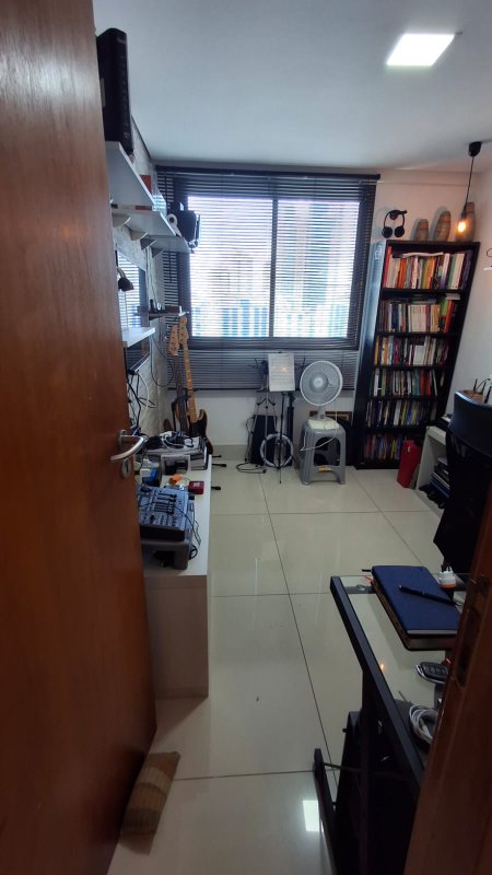 Apartamento à venda com 3 quartos sendo 2 suítes, 135m² área útil por R$ 1.450.000,00 Rua Professor Ruy Baptista Recife - 