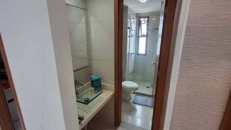 Apartamento à venda com 3 quartos sendo 2 suítes, 135m² área útil por R$ 1.450.000,00 Rua Professor Ruy Baptista Recife - 