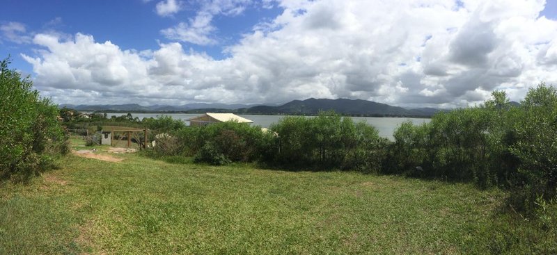 TERRENO PRAIA DO ROSA - 376M², PRÓXIMO BEIRA DA LAGOA RUA CAMINHO DO ALTO DO MORRO Imbituba - 