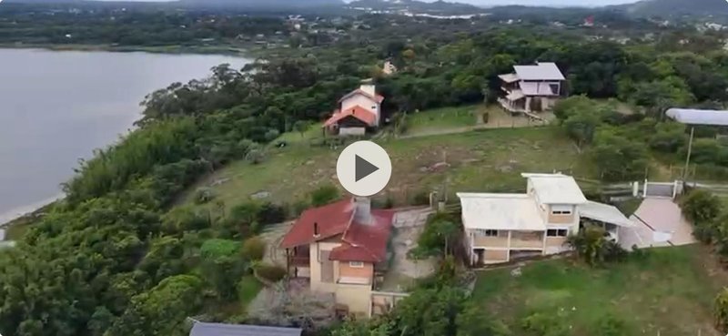 TERRENO PRAIA DO ROSA - 376M², PRÓXIMO BEIRA DA LAGOA RUA CAMINHO DO ALTO DO MORRO Imbituba - 