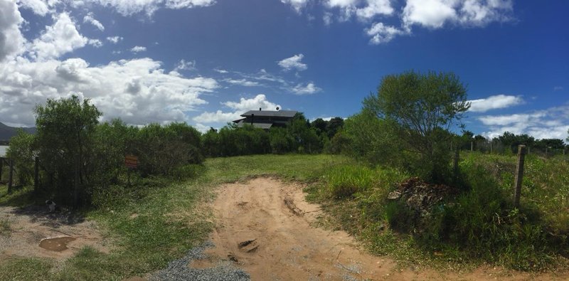 TERRENO PRAIA DO ROSA - 376M², PRÓXIMO BEIRA DA LAGOA RUA CAMINHO DO ALTO DO MORRO Imbituba - 