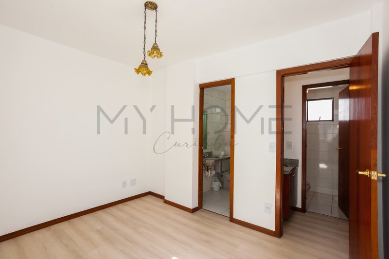 APARTAMENTO SEMI-MOBILIADO À VENDA NO ÁGUA VERDE - 3 QUARTOS - SUÍTE - 1 VAGA Avenida Água Verde Curitiba - 