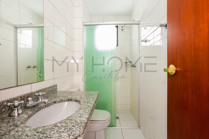 APARTAMENTO SEMI-MOBILIADO À VENDA NO ÁGUA VERDE - 3 QUARTOS - SUÍTE - 1 VAGA Avenida Água Verde Curitiba - 