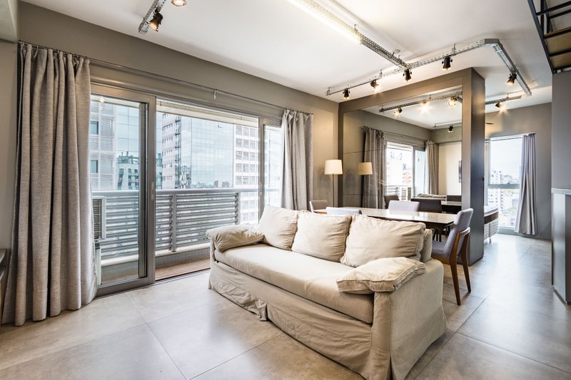 R$ 730.000 - ANDAR ALTO NO TREND 24 | 1 DORMITÓRIO | 1 VAGA | ALTO PADRÃO | 47M2 Rua Vinte e Quatro de Outubro Porto Alegre - 