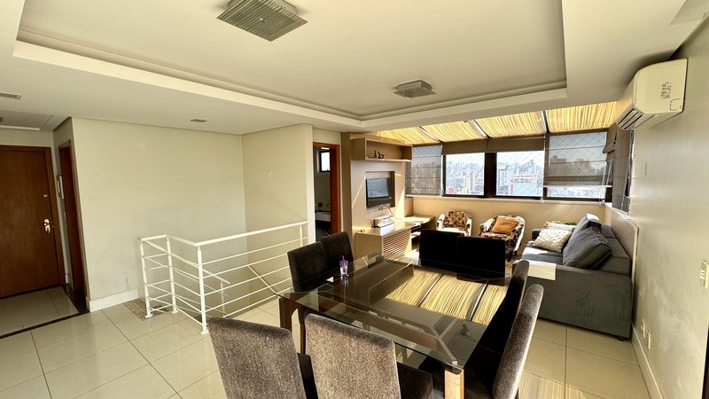 R$ 1.200.000 - BELÍSSIMA COBERTURA | 166M2 | 2 DORM | 1 SUÍTE | 2 VAGAS Rua Maranguape Porto Alegre - 
