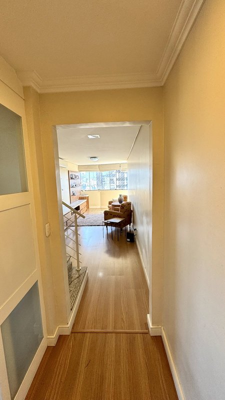R$ 1.200.000 - BELÍSSIMA COBERTURA | 166M2 | 2 DORM | 1 SUÍTE | 2 VAGAS Rua Maranguape Porto Alegre - 