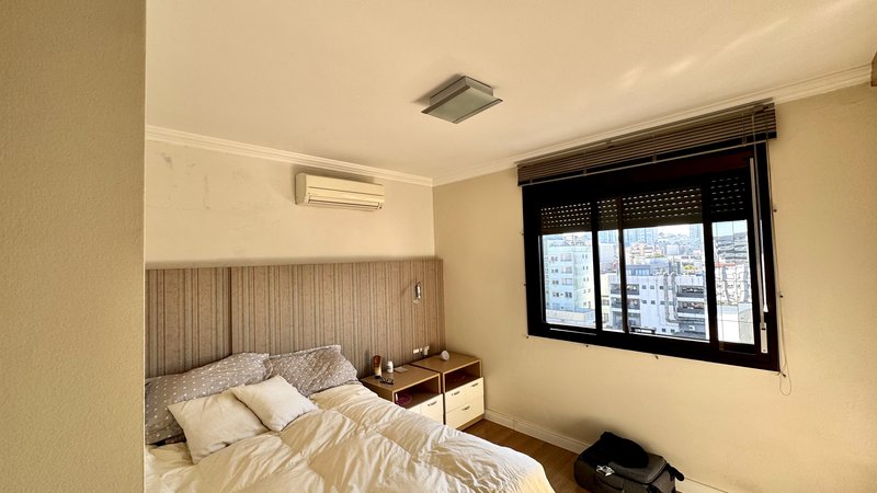 R$ 1.200.000 - BELÍSSIMA COBERTURA | 166M2 | 2 DORM | 1 SUÍTE | 2 VAGAS Rua Maranguape Porto Alegre - 