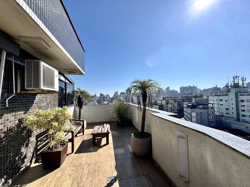 R$ 1.200.000 - BELÍSSIMA COBERTURA | 166M2 | 2 DORM | 1 SUÍTE | 2 VAGAS Rua Maranguape Porto Alegre - 