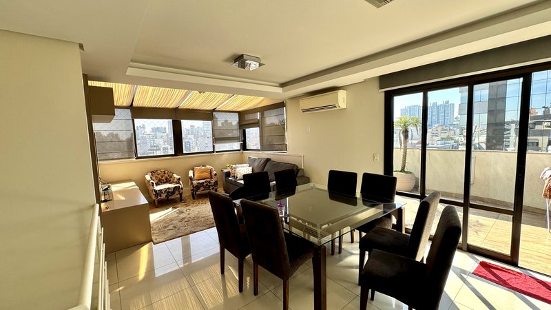 R$ 1.200.000 - BELÍSSIMA COBERTURA | 166M2 | 2 DORM | 1 SUÍTE | 2 VAGAS Rua Maranguape Porto Alegre - 