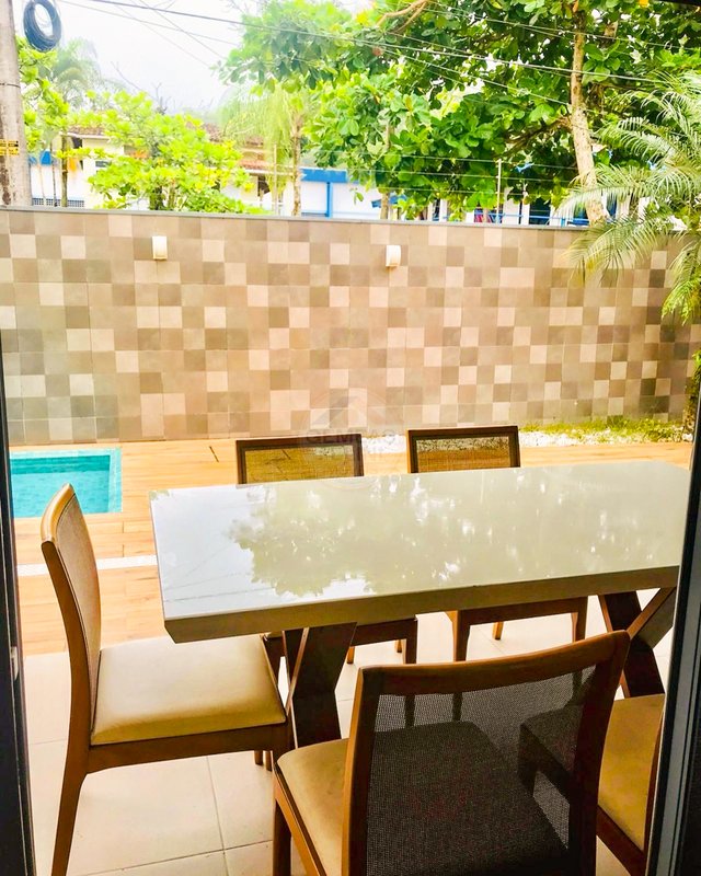 Casa em Condomínio na Praia de Juquehy  São Sebastião - 
