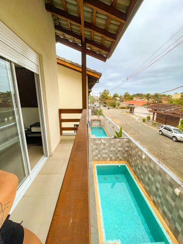 Casa em Condomínio na Praia de Juquehy  São Sebastião - 