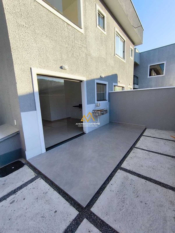 Casa duplex com 2 Quartos , 2 suítes à venda, 69 m² por R$ 399.000 - Jardim Atlântico  Maricá - 