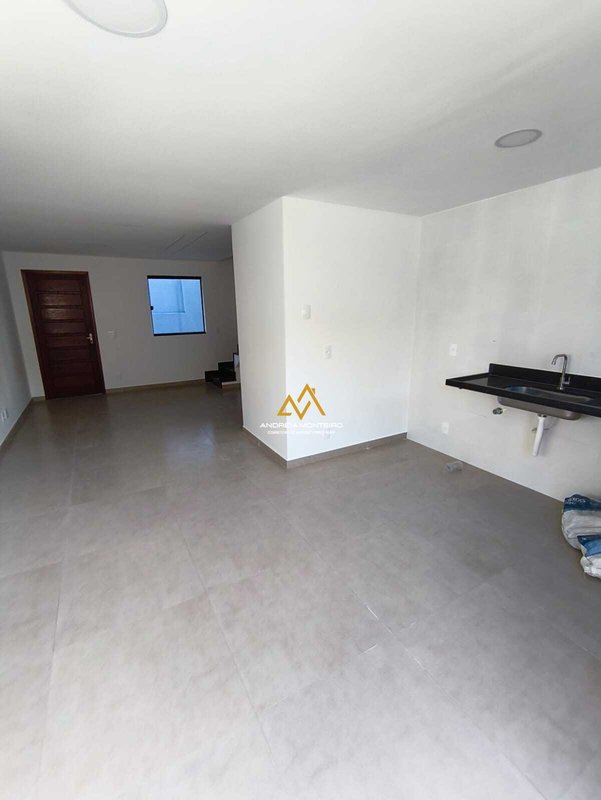 Casa duplex com 2 Quartos , 2 suítes à venda, 69 m² por R$ 399.000 - Jardim Atlântico  Maricá - 