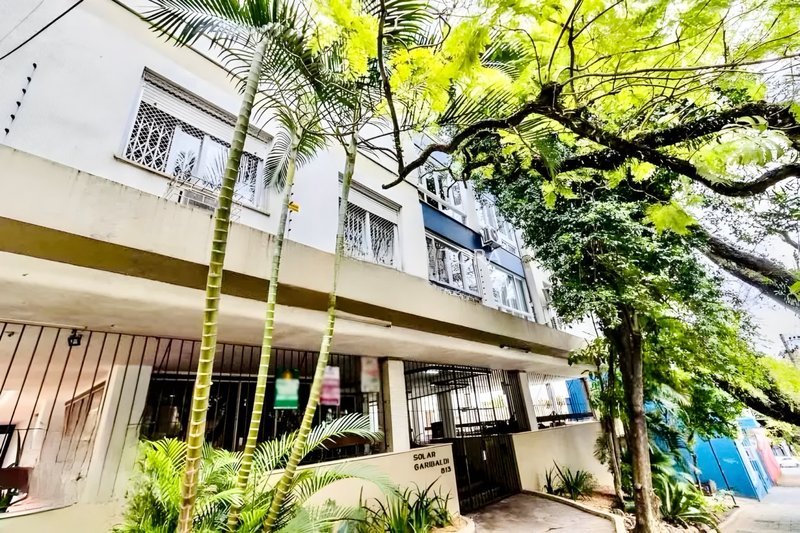 R$ 680.000 - EXCLUSIVIDADE - PORTEIRA FECHADA - APARTAMENTO - 99M2 - 3 DORM - 1 VAGA Rua Garibaldi Porto Alegre - 