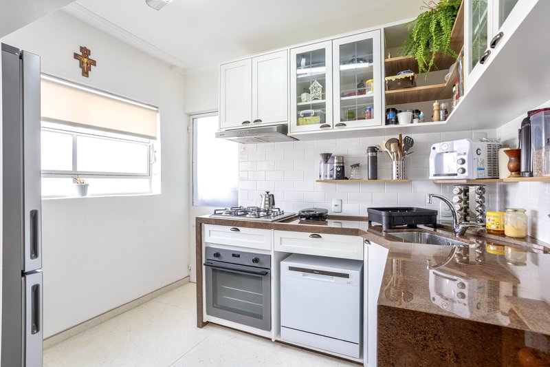 R$ 680.000 - EXCLUSIVIDADE - PORTEIRA FECHADA - APARTAMENTO - 99M2 - 3 DORM - 1 VAGA Rua Garibaldi Porto Alegre - 