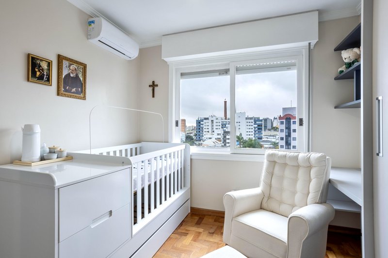 R$ 680.000 - EXCLUSIVIDADE - PORTEIRA FECHADA - APARTAMENTO - 99M2 - 3 DORM - 1 VAGA Rua Garibaldi Porto Alegre - 