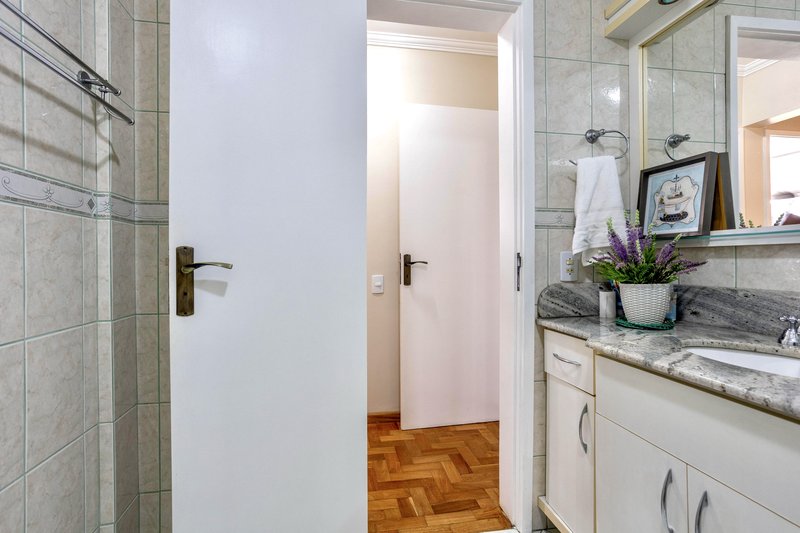 R$ 680.000 - EXCLUSIVIDADE - PORTEIRA FECHADA - APARTAMENTO - 99M2 - 3 DORM - 1 VAGA Rua Garibaldi Porto Alegre - 