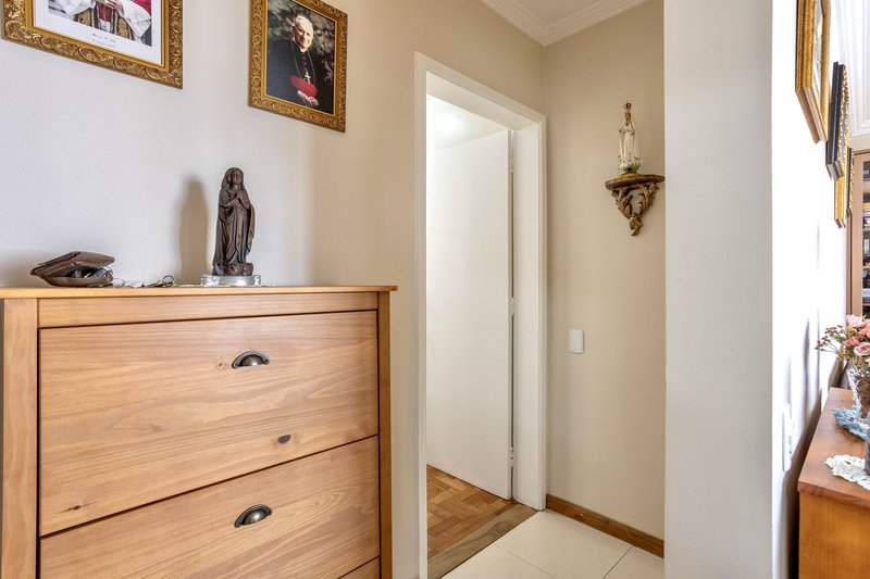 R$ 680.000 - EXCLUSIVIDADE - PORTEIRA FECHADA - APARTAMENTO - 99M2 - 3 DORM - 1 VAGA Rua Garibaldi Porto Alegre - 