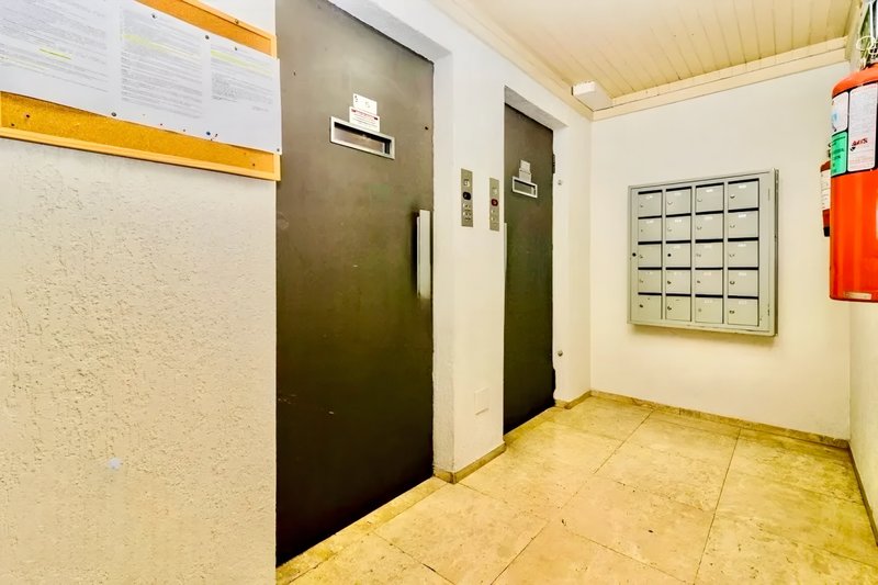 R$ 680.000 - EXCLUSIVIDADE - PORTEIRA FECHADA - APARTAMENTO - 99M2 - 3 DORM - 1 VAGA Rua Garibaldi Porto Alegre - 
