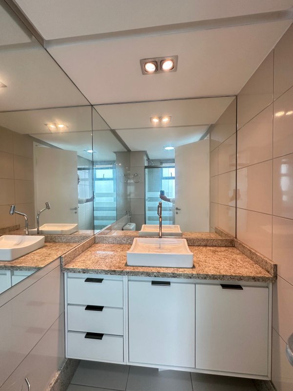 Apartamento à venda com 4 quartos sendo 2 suíte, 174m² área útil por R$ 2.000.000,00 Rua Ana Camelo da Silva Recife - 