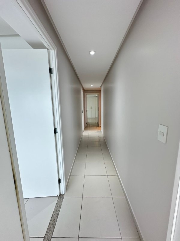 Apartamento à venda com 4 quartos sendo 2 suíte, 174m² área útil por R$ 2.000.000,00 Rua Ana Camelo da Silva Recife - 