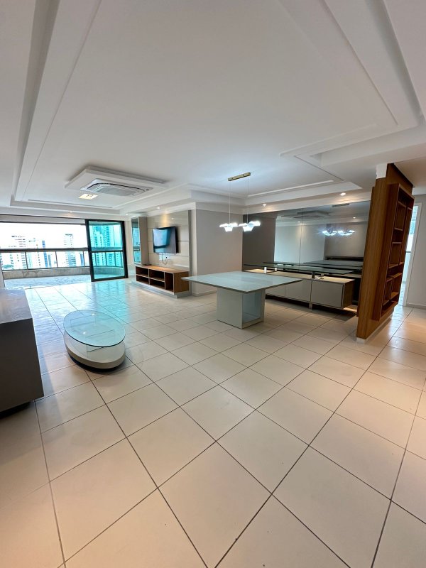 Apartamento à venda com 4 quartos sendo 2 suíte, 174m² área útil por R$ 2.000.000,00 Rua Ana Camelo da Silva Recife - 