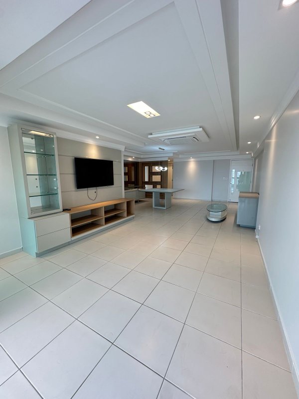 Apartamento à venda com 4 quartos sendo 2 suíte, 174m² área útil por R$ 2.000.000,00 Rua Ana Camelo da Silva Recife - 