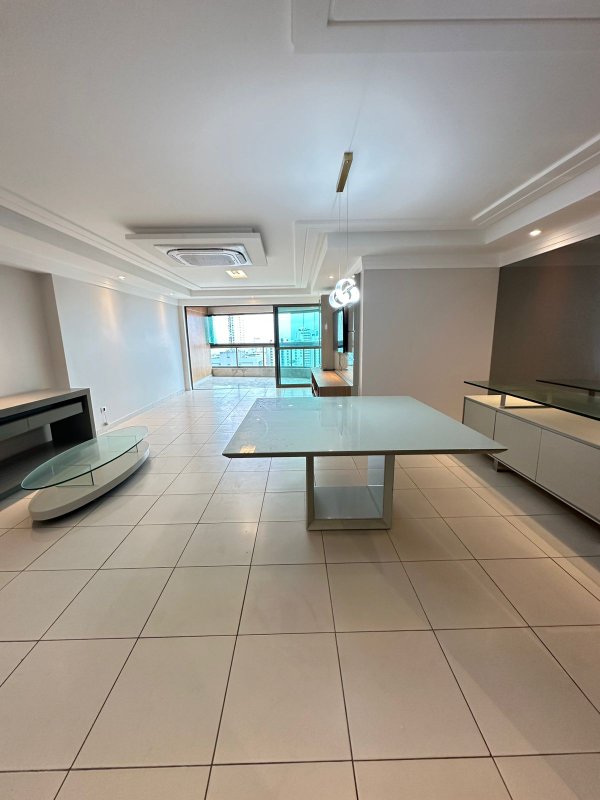 Apartamento à venda com 4 quartos sendo 2 suíte, 174m² área útil por R$ 2.000.000,00 Rua Ana Camelo da Silva Recife - 