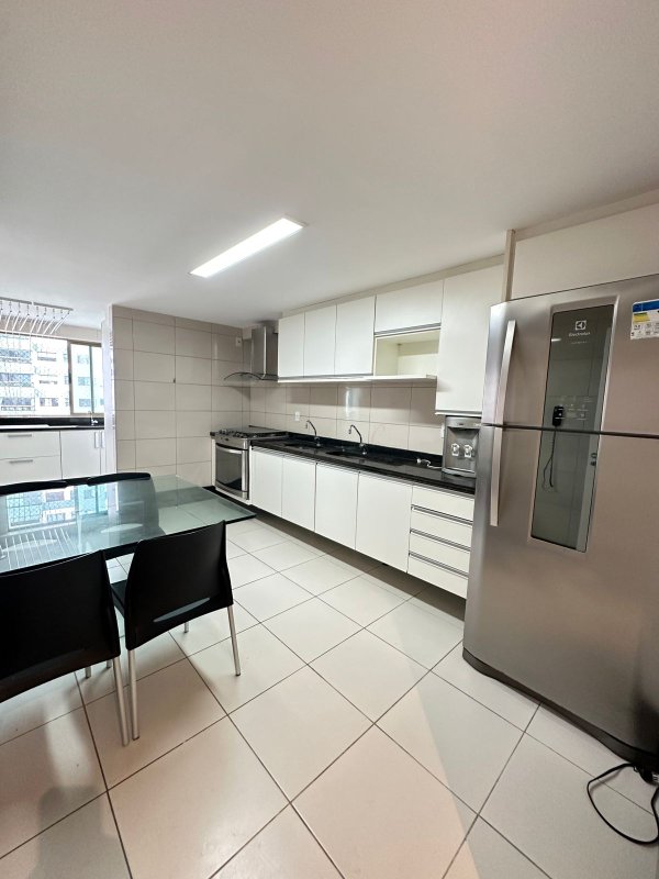 Apartamento à venda com 4 quartos sendo 2 suíte, 174m² área útil por R$ 2.000.000,00 Rua Ana Camelo da Silva Recife - 