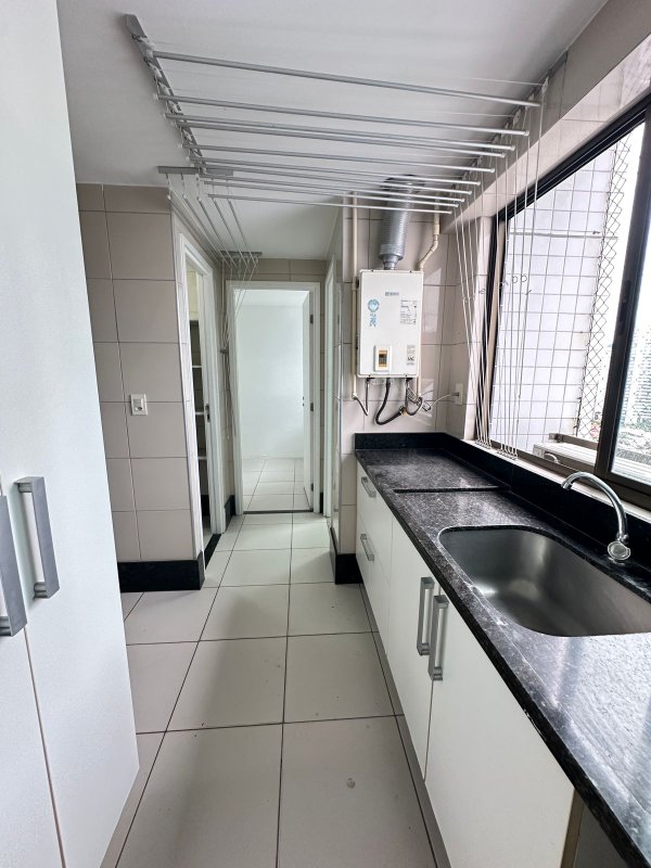 Apartamento à venda com 4 quartos sendo 2 suíte, 174m² área útil por R$ 2.000.000,00 Rua Ana Camelo da Silva Recife - 