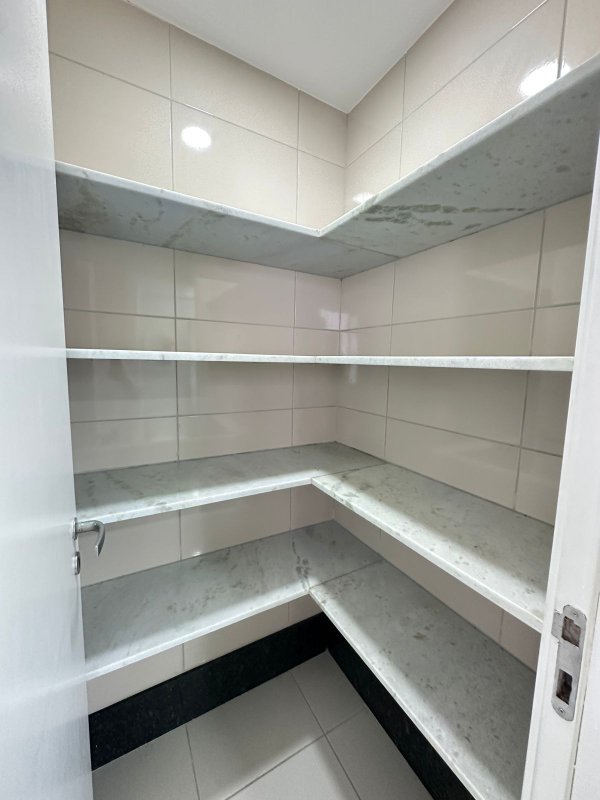Apartamento à venda com 4 quartos sendo 2 suíte, 174m² área útil por R$ 2.000.000,00 Rua Ana Camelo da Silva Recife - 