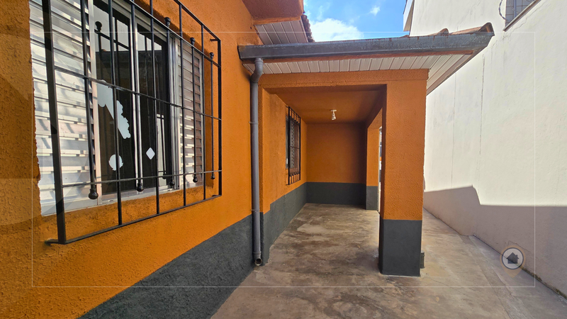 CASA TÉRREA À VENDA COM 100 M² | 2 QUARTOS | 1 SUÍTE | 4 VAGAS | VILA GALVÃO/GUARULHOS!  Guarulhos - 