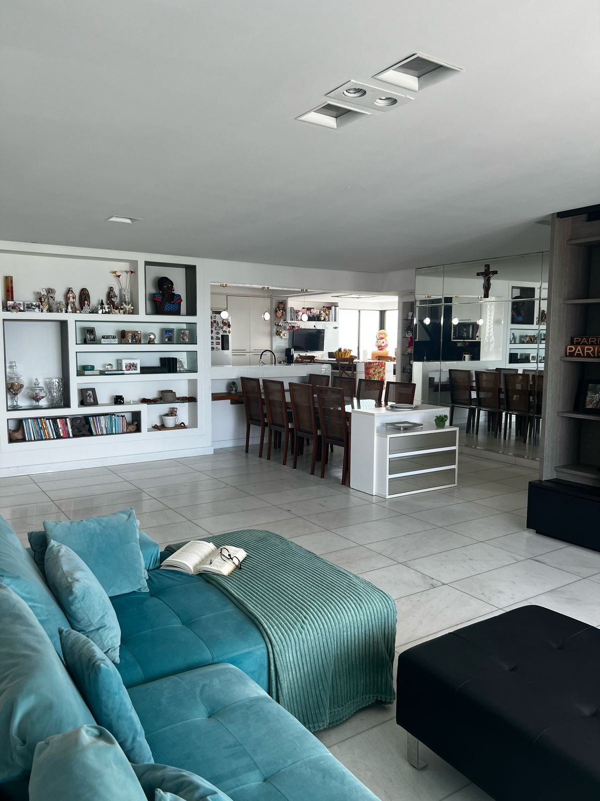 Apartamento para alugar com 3 quartos, 180m² - Foto 4