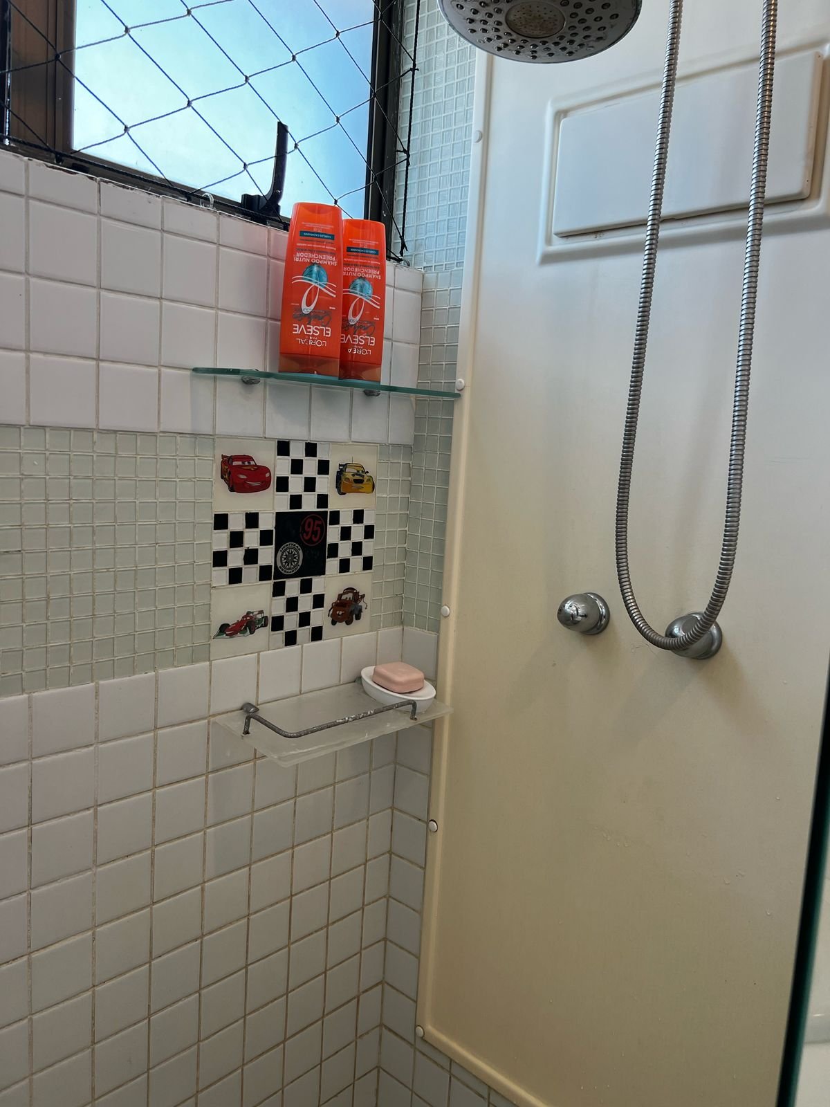 Apartamento para alugar com 3 quartos, 180m² - Foto 18