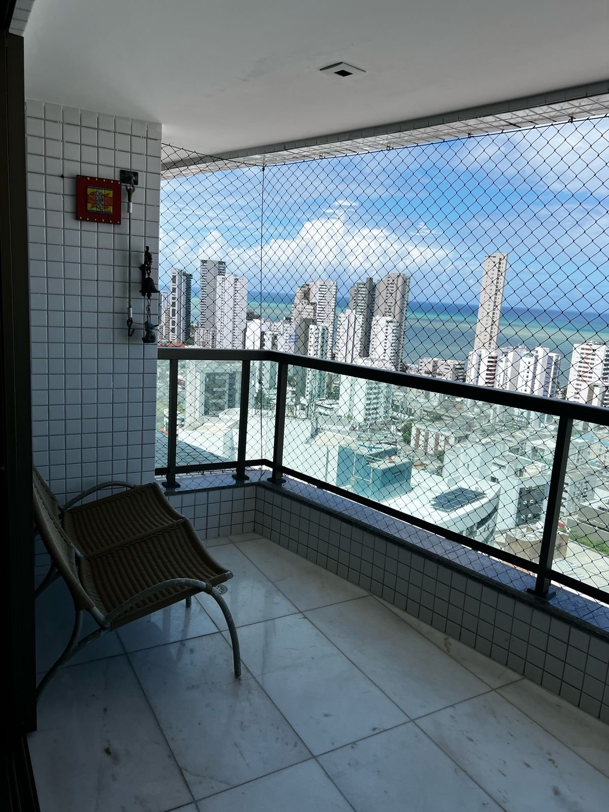 Apartamento para alugar com 3 quartos, 180m² - Foto 1