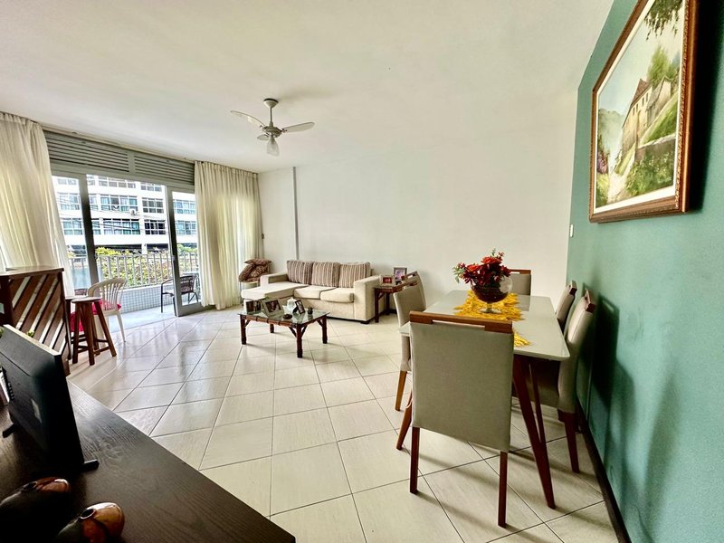 APARTAMENTO NASCENTE 3 QUARTOS SUÍTE DEPENDÊNCIA COMPLETA GARAGEM À VENDA NA BARRA! Rua Lord Cochrane Salvador - 