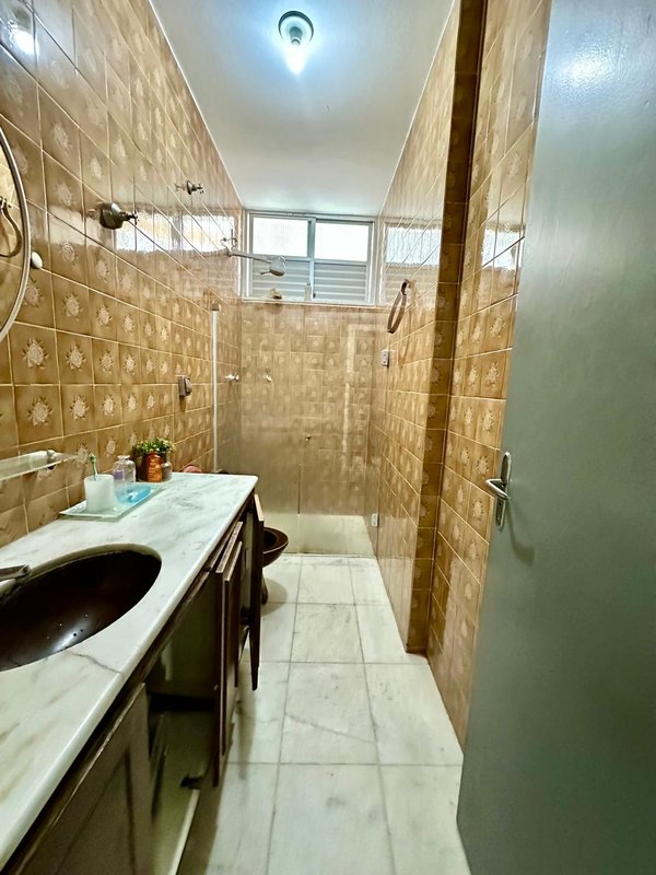 APARTAMENTO NASCENTE 3 QUARTOS SUÍTE DEPENDÊNCIA COMPLETA GARAGEM À VENDA NA BARRA! Rua Lord Cochrane Salvador - 